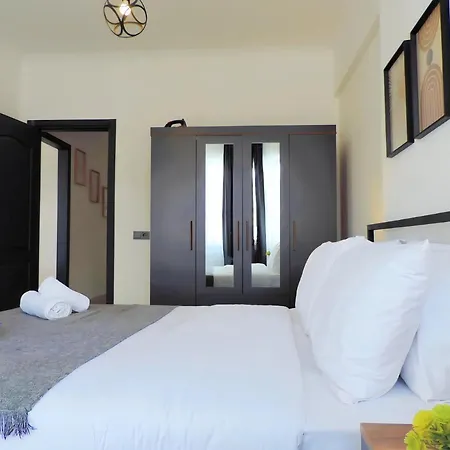 Modern Flat With Sea View 10 Min To Lara Beach アパート アンタルヤ